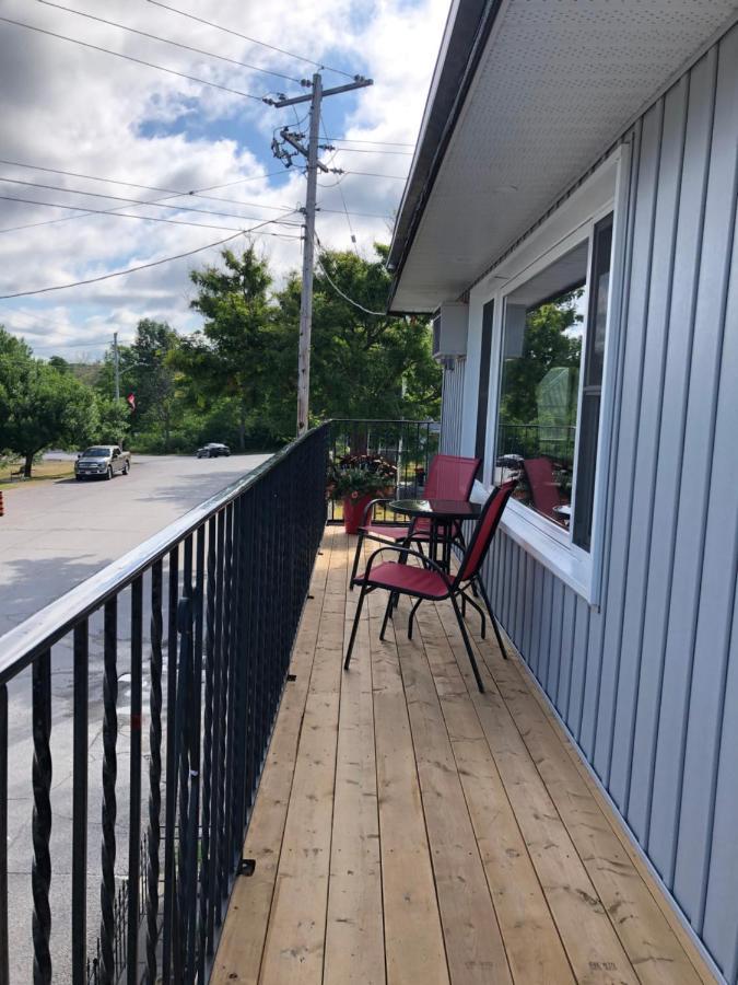 New Rockland Motel Bobcaygeon Bagian luar foto