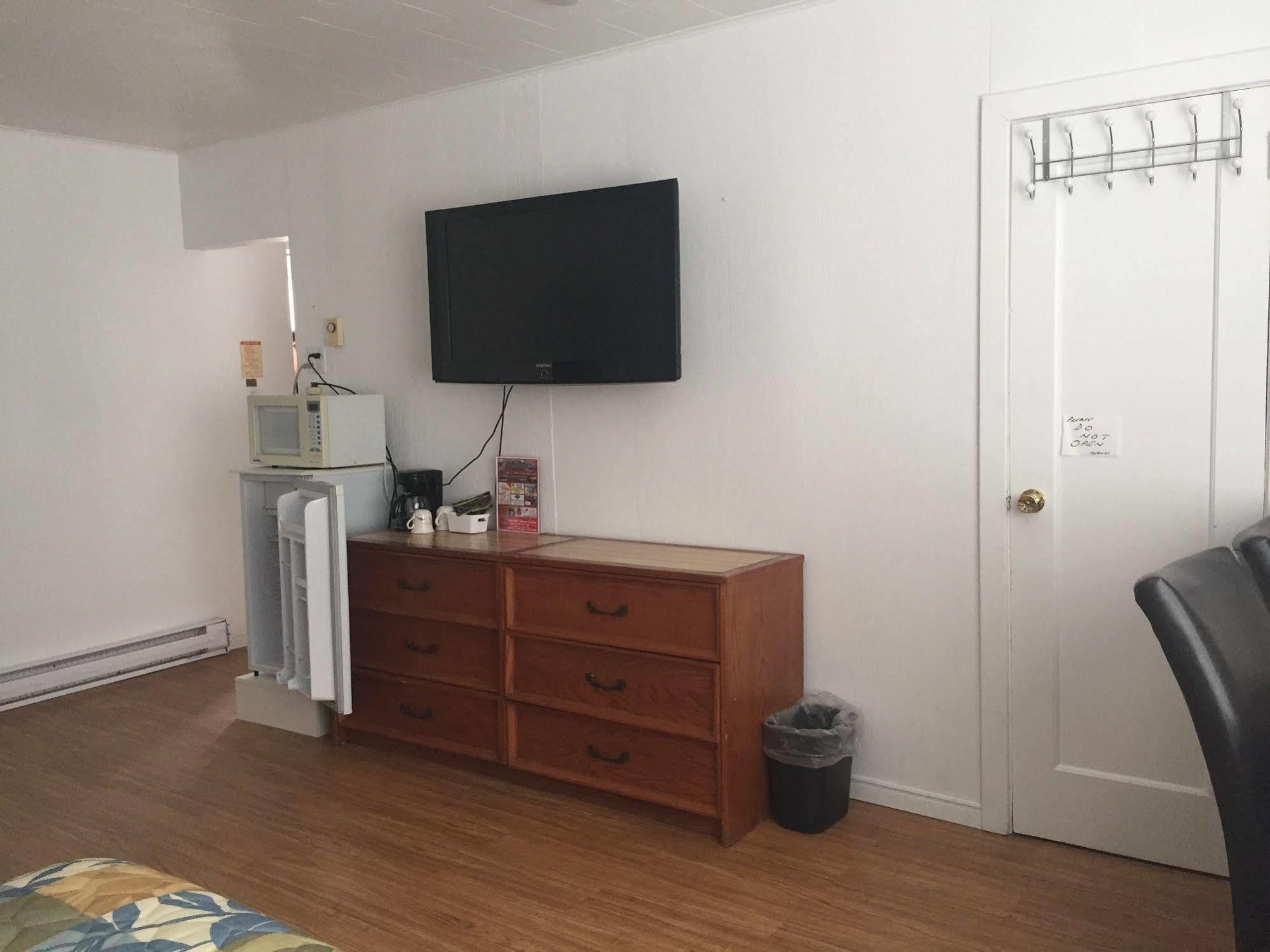 New Rockland Motel Bobcaygeon Bagian luar foto