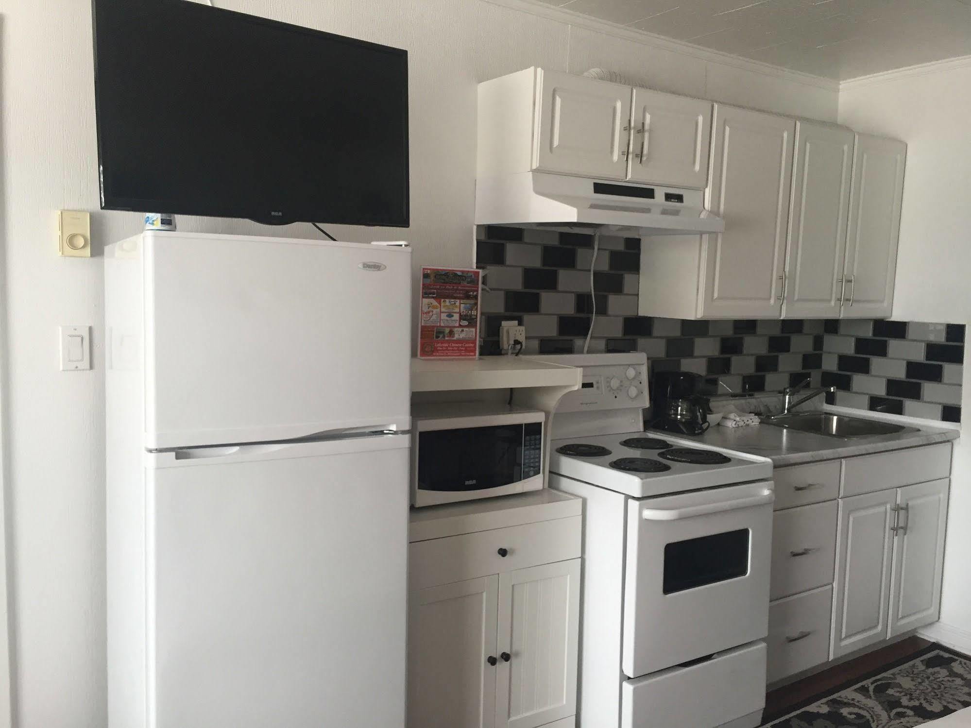 New Rockland Motel Bobcaygeon Bagian luar foto
